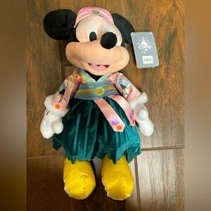 Disney Minnie Mouse Shanghai Disney Resort Plush Toy